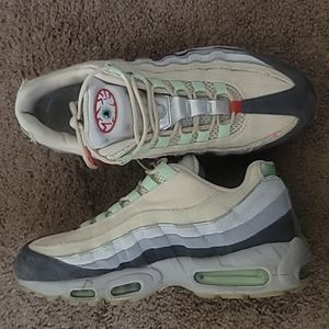 Nike Air Max 95 size 9